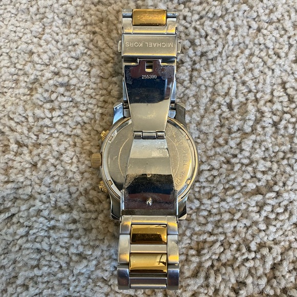Michael Kors two-tone stainless steel oversized “runway” watch - Picture 2 of 5